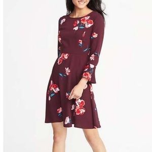 Old Navy maroon floral flare dress szM